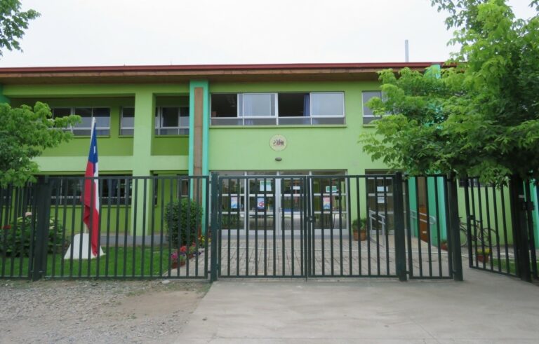 SLEP Colchagua informa situación de Escuela Peor es Nada de Chimbarongo