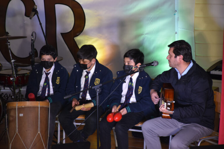 Exitosa 1° Muestra de Música de Raíz Folclórica congregó a estudiantes del  territorio de Colchagua